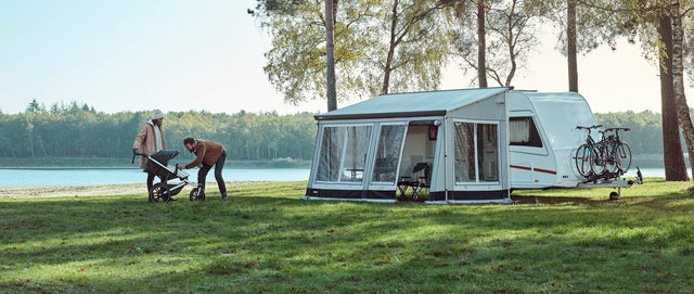Tentinė palapinė Thule Veduta 6300 pastatyta. aukštis 240-254 cm Markizės ilgis 400 cm