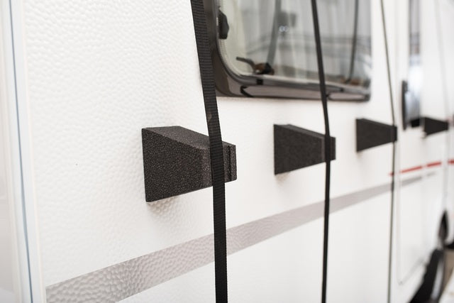 Spacer Hindermann made of hard foam cont: 4 pcs. Colour black