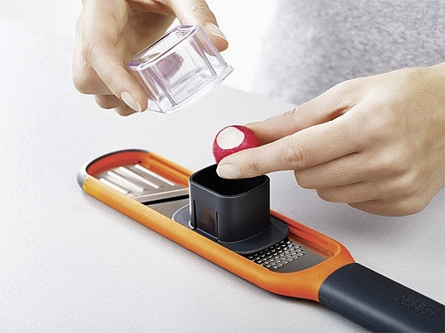 2-in-1 mini-grater and slicer Joseph Joseph