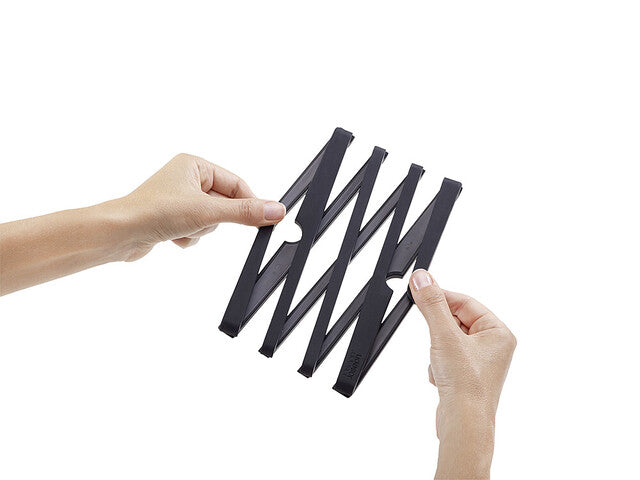 Stretch Silicone Pot Stand Joseph Joseph col. black