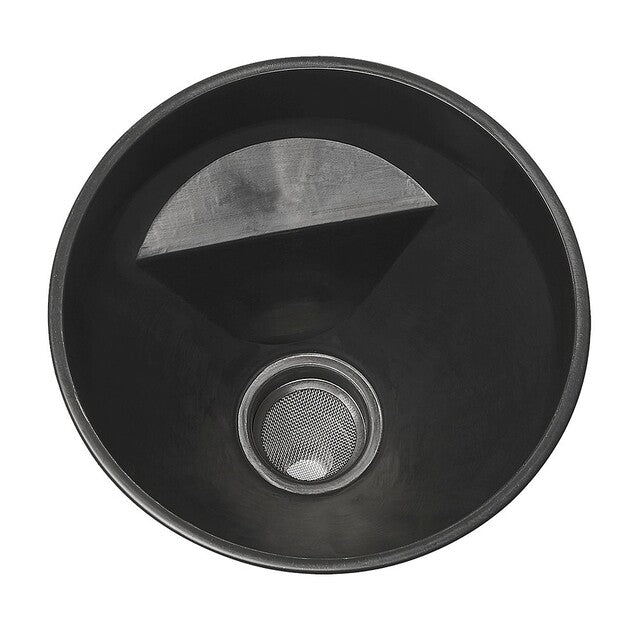 Hopper with flexible outlet pipe