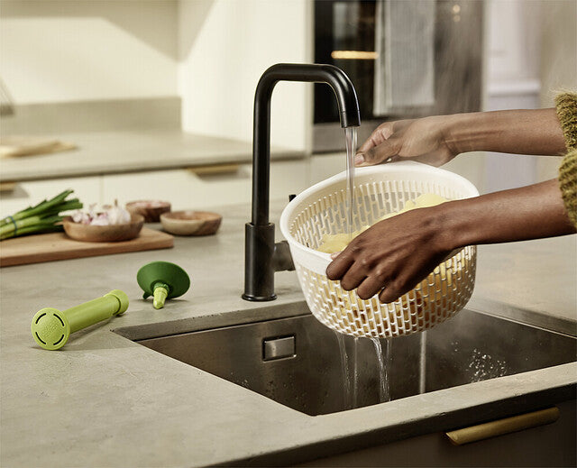 Salad spinner Joseph Joseph Spindola™ for the sink, col. green / white