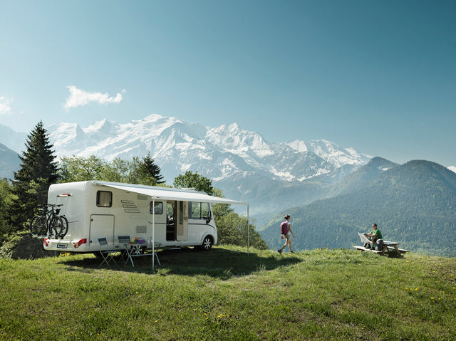 Wall awning Thule Omnistor 8000 453 x 275 cm Fabric col. sapphire blue Housing col. white