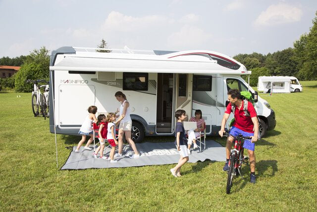 Fiamma wall awning F45 S 375 x 250 cm Fabric col. royal blue Housing col. polar white