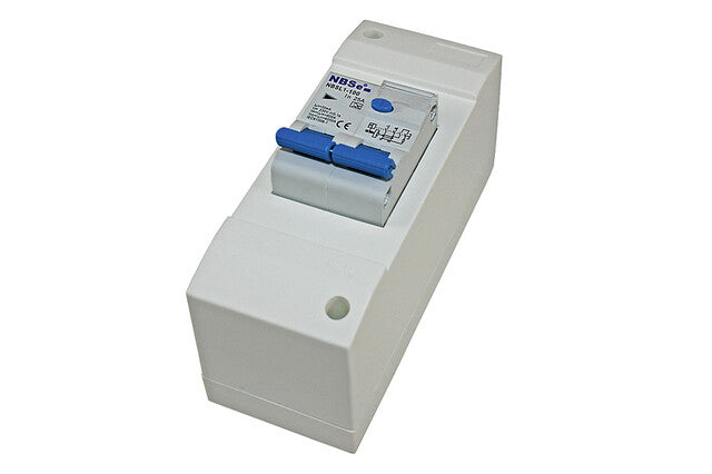 Res. dabartinė op. circ. pertraukiklis 230 V / maks. 25 A