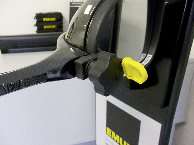 Anti-theft protection kit Emuk for all special mirrors Contents 2 pcs