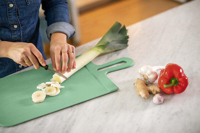 Chopping board koziol SNAP L Colour nature leaf green 24.2 x 0.8 x 46.4 cm _WxHxD_