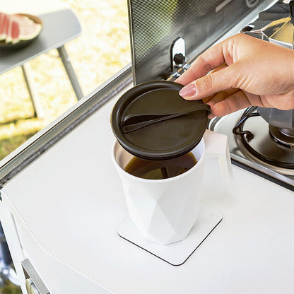 Magn. coffee cup silwy with metal nano gel pad and lid Col. white